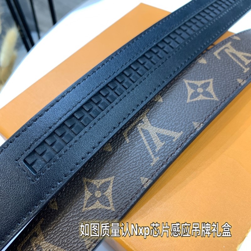 LOUIS VUITTON Belts